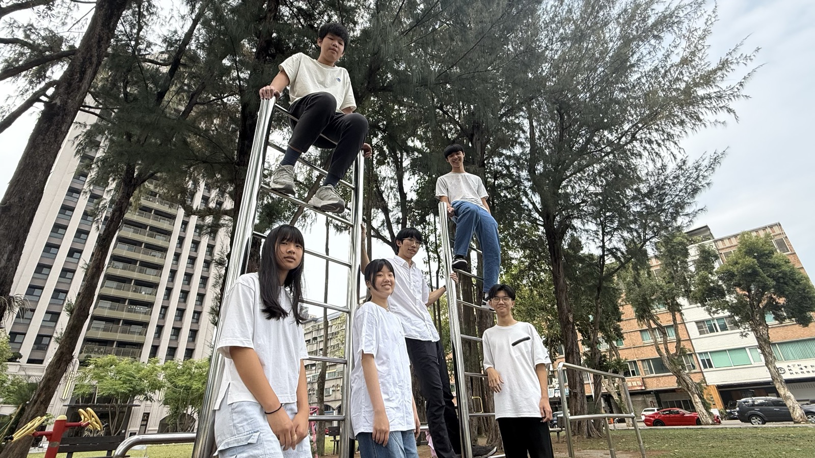 Taiwan Windog — six high-schoolers